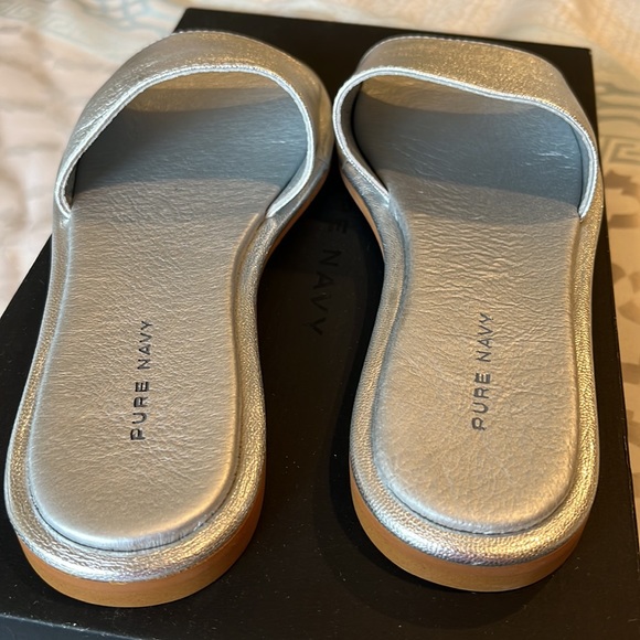 Silver leather slides by Pure Navy - Size 6. New in Box - Picture 3 of 7